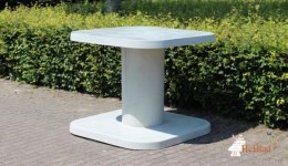Stehtisch aus Beton naturell