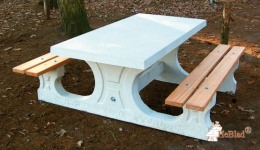 Picknickset DeLuxe aus Beton mit Bambussitzen